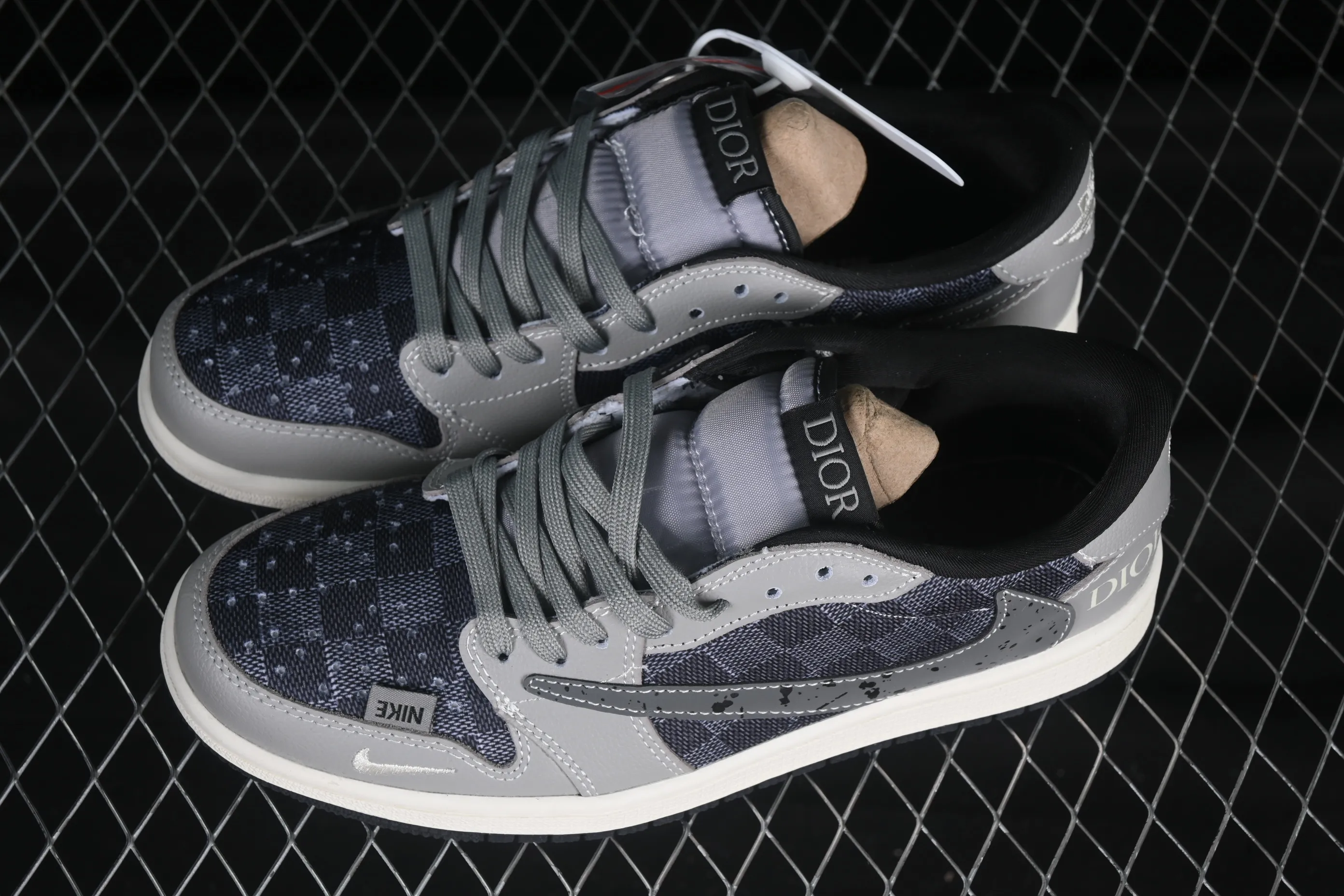 All categories Air Jordan Jordan series basketball shoes Air Jordan 1 Low high-end customized low-top sneakers Travis Scott x Fragment Design x Air Jordan 1 Low OG SP AJ1 Joe 1 Dior joint gray checkered low-top cultural and casual sneakers XS2024-003